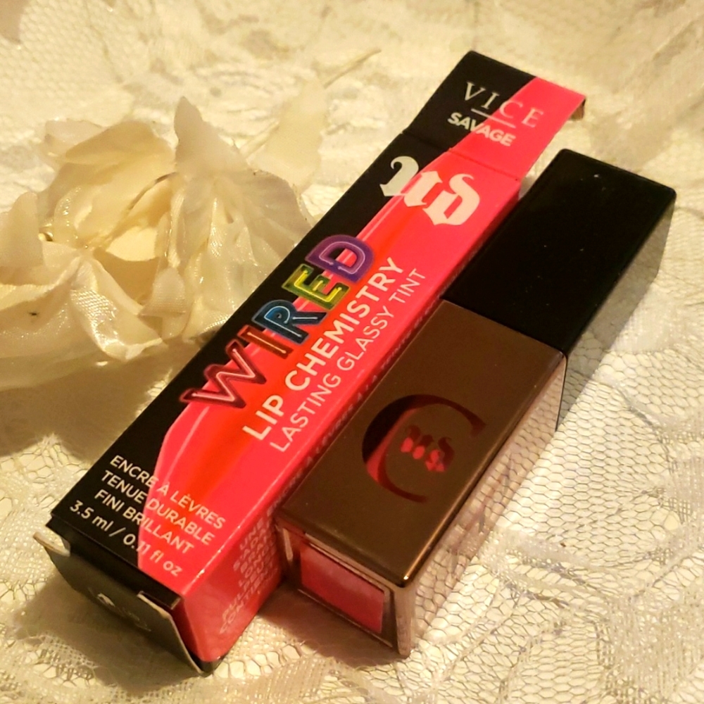 🧚‍♀️SAVAGE Urban Decay DISCONTINUED Wired Lip Chemistry Lip Tint NWT